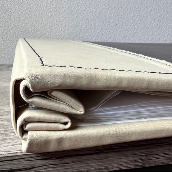 New Old Stock 12 x 12 Faux Leather Scrapbook Album 20 Top Loading Pages *Flaws - Picture 6 of 12